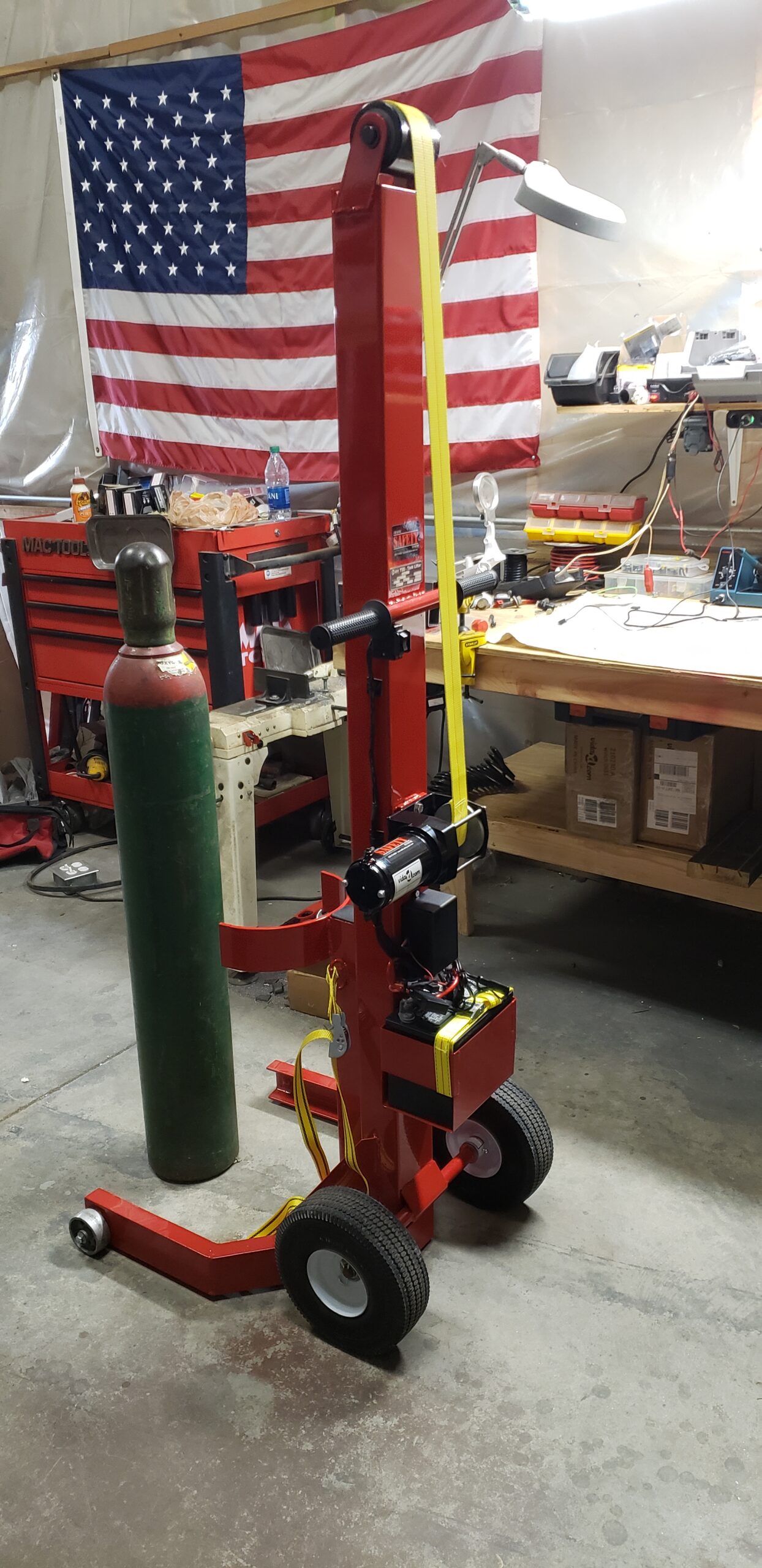 Tank Lifter 12 volt Compressed Gas Cylinder Handler TSS100TL12v
